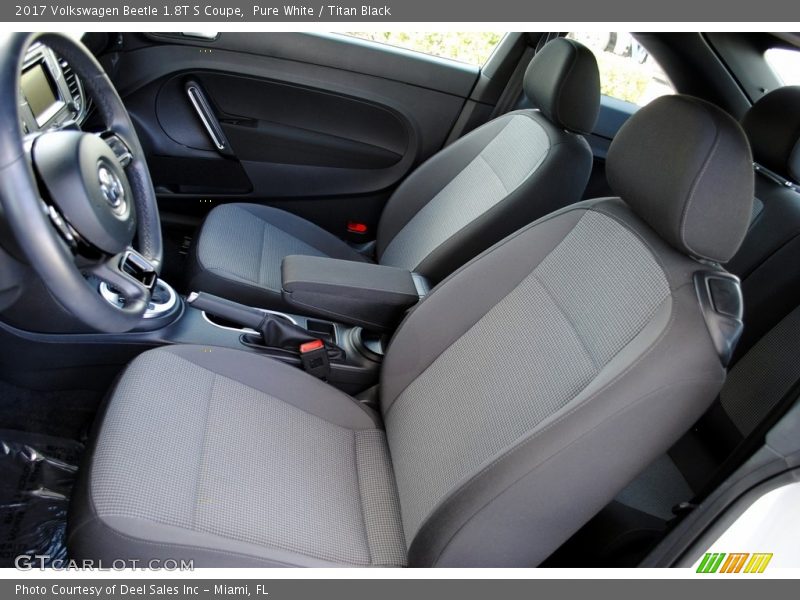 Pure White / Titan Black 2017 Volkswagen Beetle 1.8T S Coupe