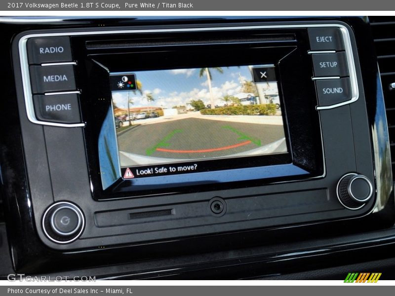 Pure White / Titan Black 2017 Volkswagen Beetle 1.8T S Coupe