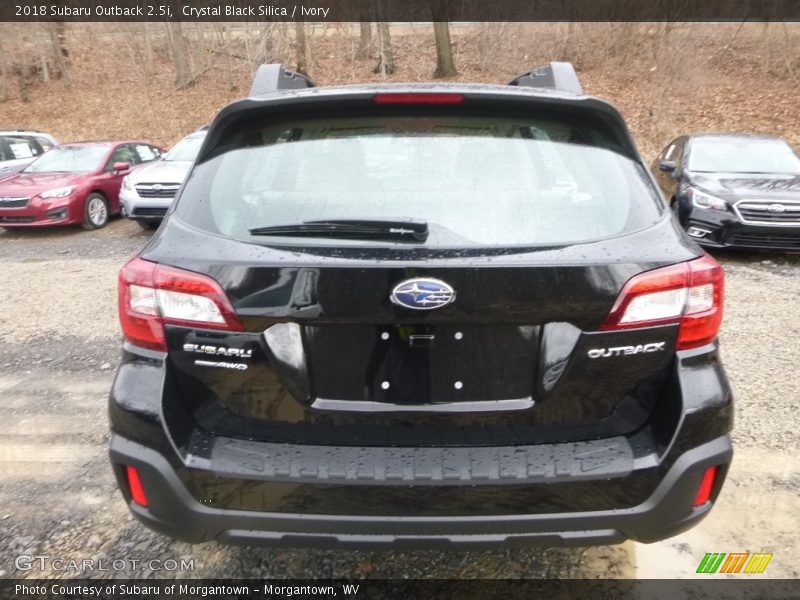 Crystal Black Silica / Ivory 2018 Subaru Outback 2.5i
