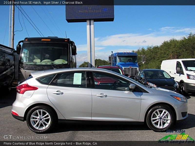 Ingot Silver / Charcoal Black 2018 Ford Focus SE Hatch