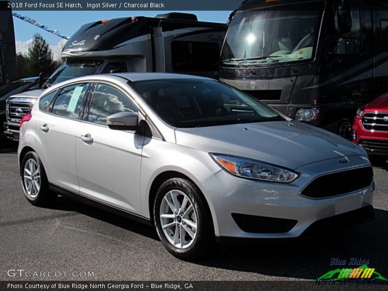 Ingot Silver / Charcoal Black 2018 Ford Focus SE Hatch