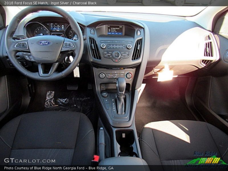 Ingot Silver / Charcoal Black 2018 Ford Focus SE Hatch