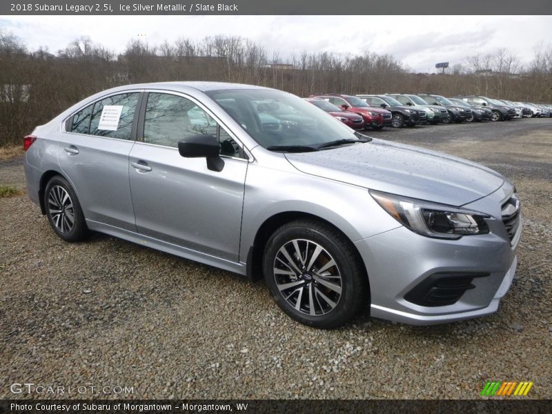 Front 3/4 View of 2018 Legacy 2.5i