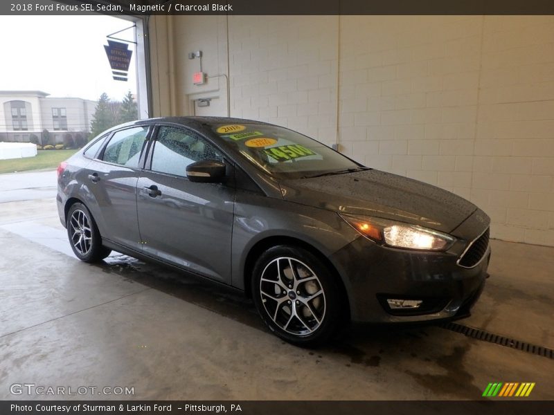Magnetic / Charcoal Black 2018 Ford Focus SEL Sedan