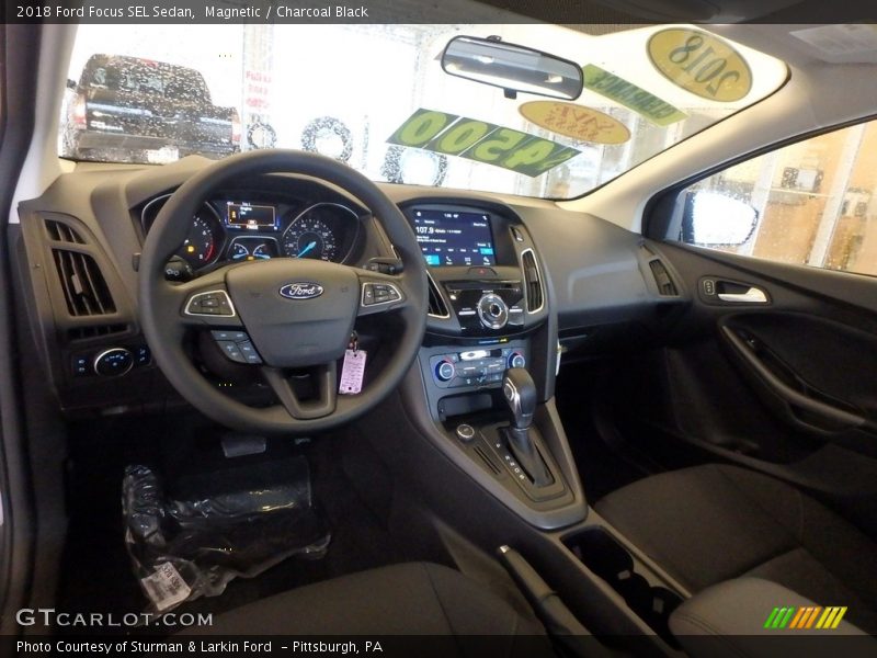 Magnetic / Charcoal Black 2018 Ford Focus SEL Sedan