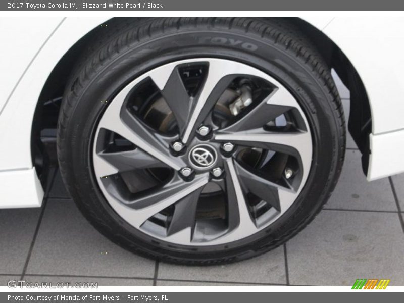 Blizzard White Pearl / Black 2017 Toyota Corolla iM