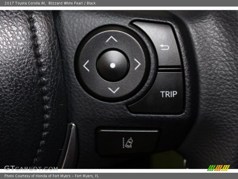 Blizzard White Pearl / Black 2017 Toyota Corolla iM