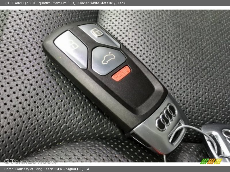 Glacier White Metallic / Black 2017 Audi Q7 3.0T quattro Premium Plus