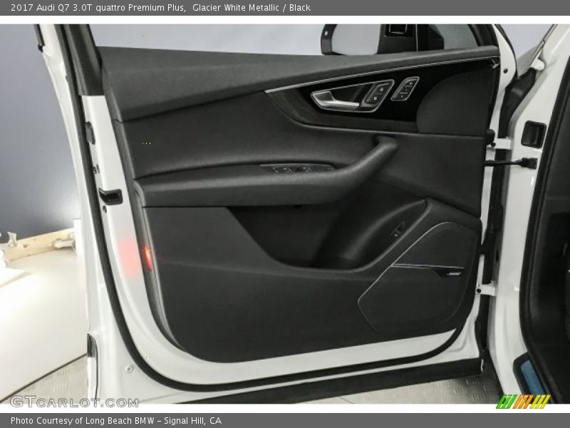 Glacier White Metallic / Black 2017 Audi Q7 3.0T quattro Premium Plus