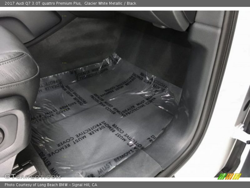 Glacier White Metallic / Black 2017 Audi Q7 3.0T quattro Premium Plus