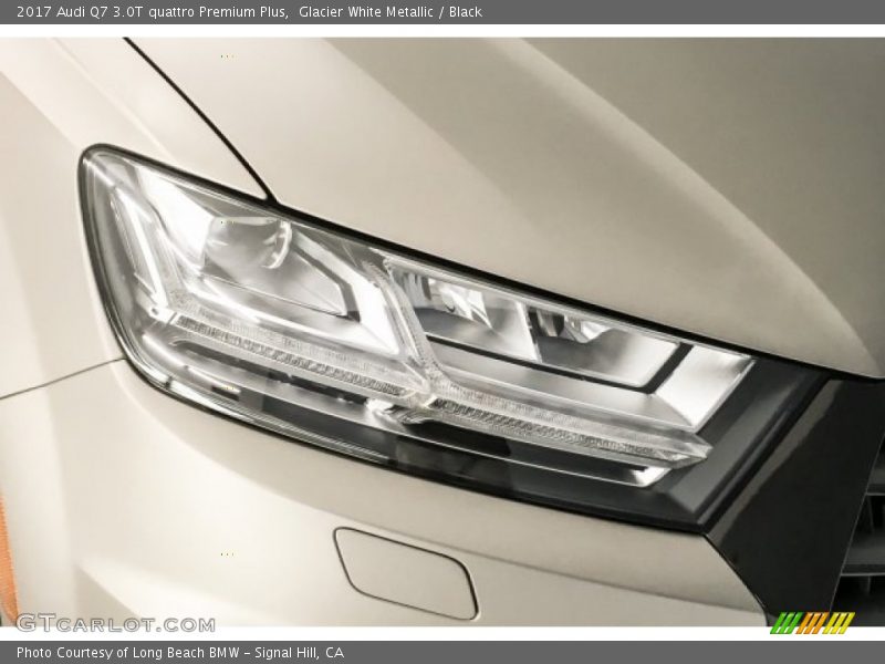Glacier White Metallic / Black 2017 Audi Q7 3.0T quattro Premium Plus