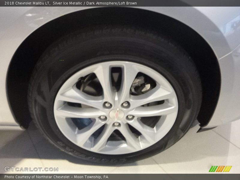 Silver Ice Metallic / Dark Atmosphere/Loft Brown 2018 Chevrolet Malibu LT