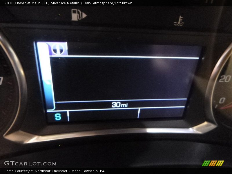 Silver Ice Metallic / Dark Atmosphere/Loft Brown 2018 Chevrolet Malibu LT