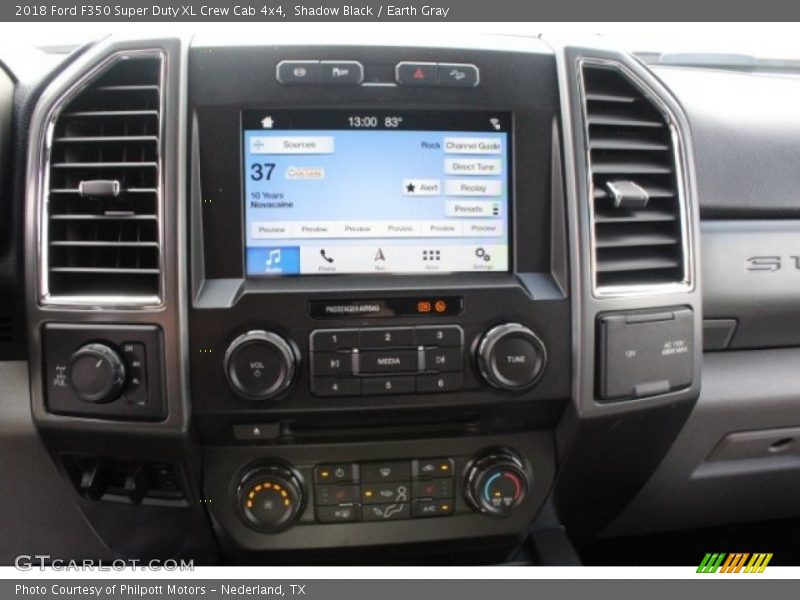 Shadow Black / Earth Gray 2018 Ford F350 Super Duty XL Crew Cab 4x4