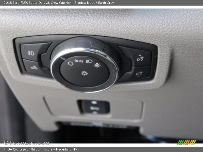 Shadow Black / Earth Gray 2018 Ford F350 Super Duty XL Crew Cab 4x4