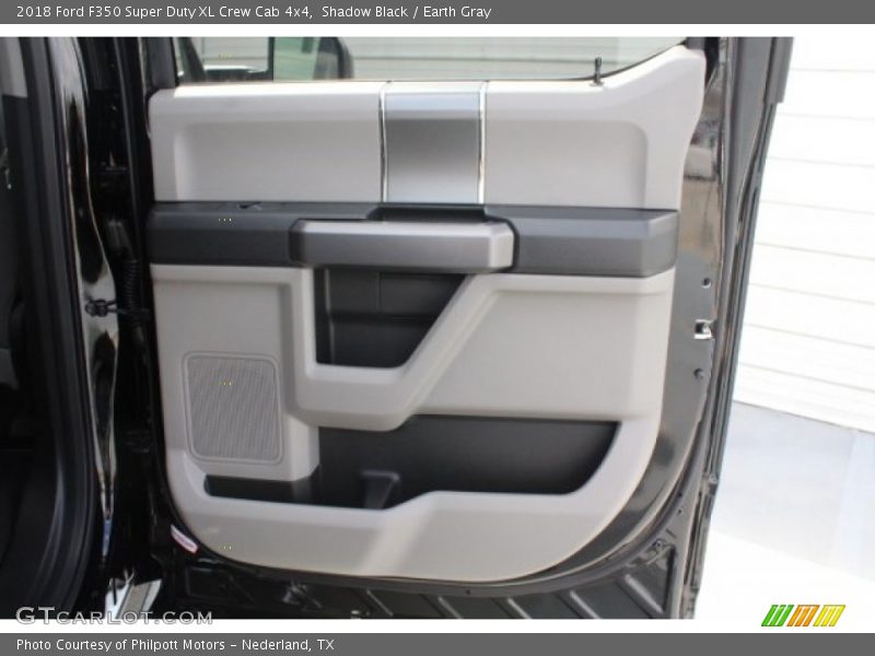 Shadow Black / Earth Gray 2018 Ford F350 Super Duty XL Crew Cab 4x4