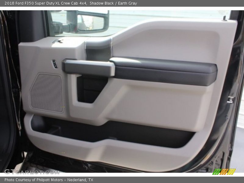 Shadow Black / Earth Gray 2018 Ford F350 Super Duty XL Crew Cab 4x4