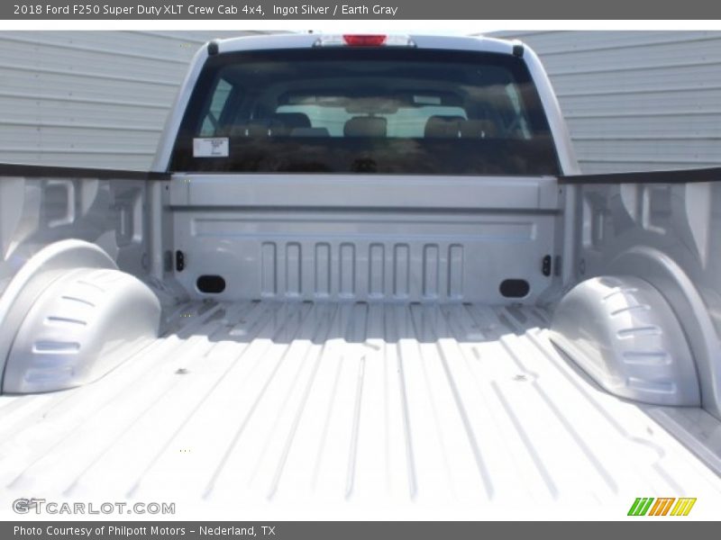 Ingot Silver / Earth Gray 2018 Ford F250 Super Duty XLT Crew Cab 4x4