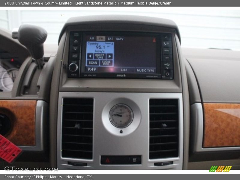 Light Sandstone Metallic / Medium Pebble Beige/Cream 2008 Chrysler Town & Country Limited