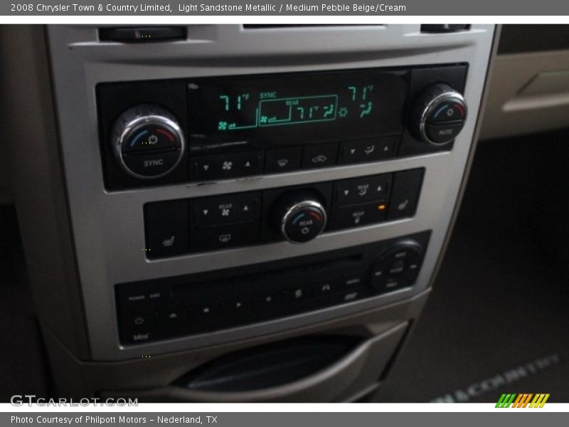 Light Sandstone Metallic / Medium Pebble Beige/Cream 2008 Chrysler Town & Country Limited