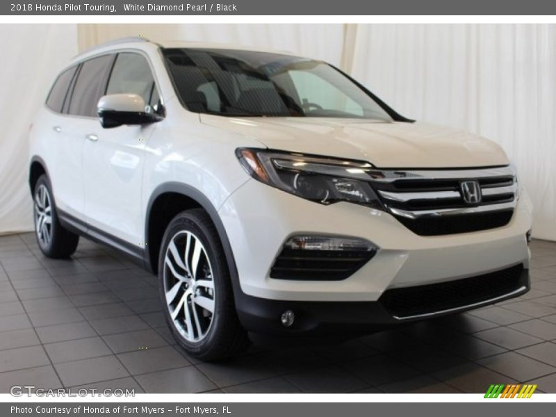 White Diamond Pearl / Black 2018 Honda Pilot Touring