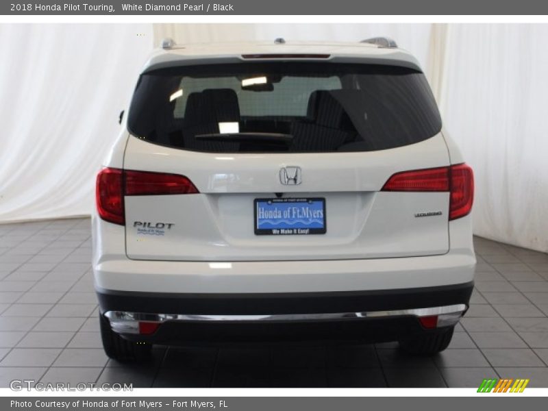 White Diamond Pearl / Black 2018 Honda Pilot Touring