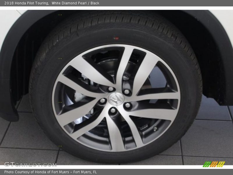 White Diamond Pearl / Black 2018 Honda Pilot Touring