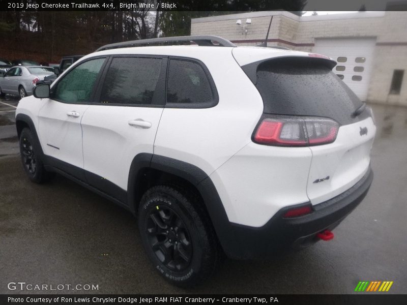 Bright White / Black 2019 Jeep Cherokee Trailhawk 4x4
