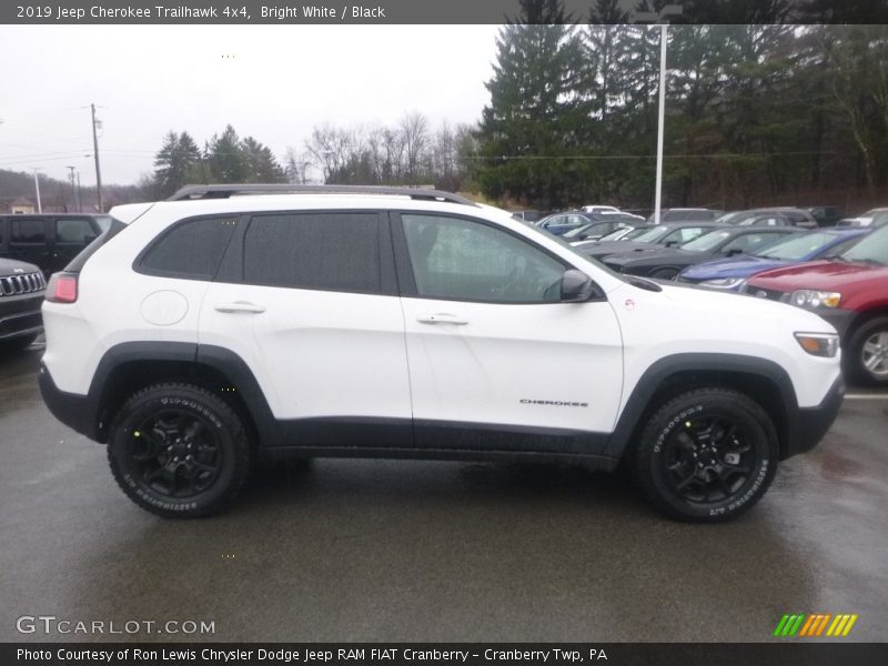 Bright White / Black 2019 Jeep Cherokee Trailhawk 4x4