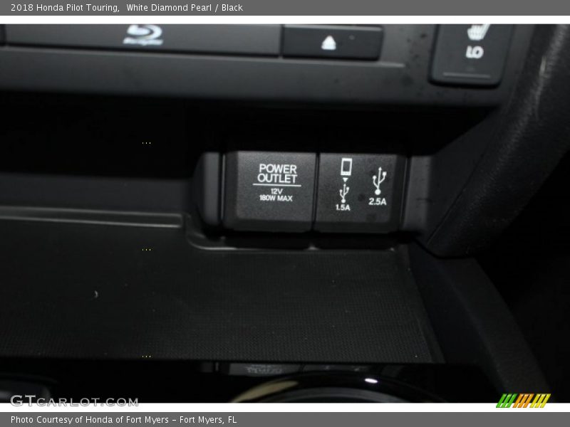 White Diamond Pearl / Black 2018 Honda Pilot Touring