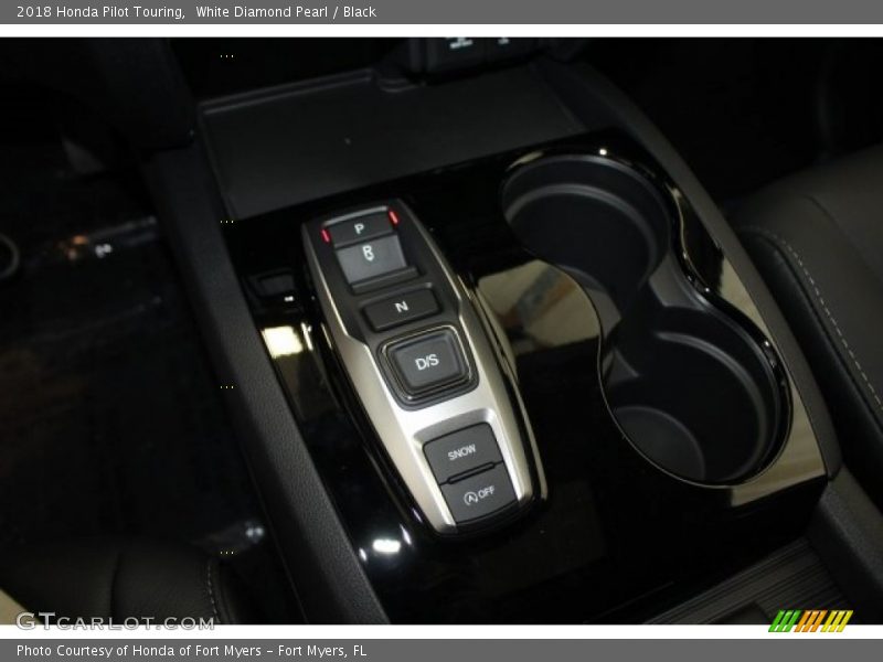 White Diamond Pearl / Black 2018 Honda Pilot Touring