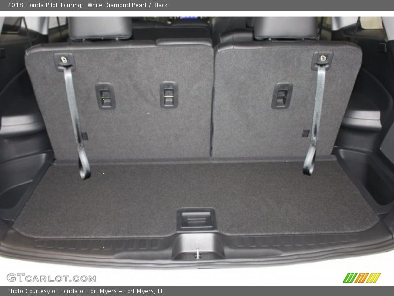 White Diamond Pearl / Black 2018 Honda Pilot Touring