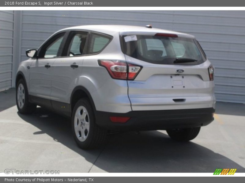 Ingot Silver / Charcoal Black 2018 Ford Escape S