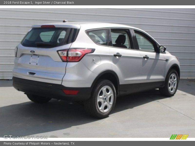 Ingot Silver / Charcoal Black 2018 Ford Escape S