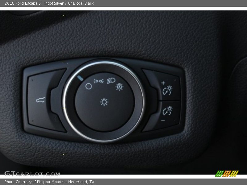 Ingot Silver / Charcoal Black 2018 Ford Escape S
