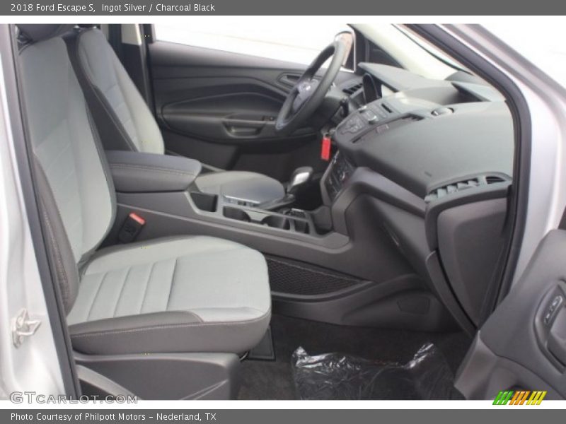 Ingot Silver / Charcoal Black 2018 Ford Escape S
