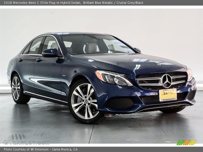 Front 3/4 View of 2018 C 350e Plug-in Hybrid Sedan