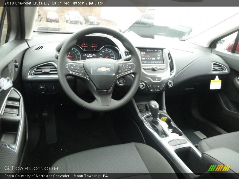 Cajun Red Tintcoat / Jet Black 2018 Chevrolet Cruze LT
