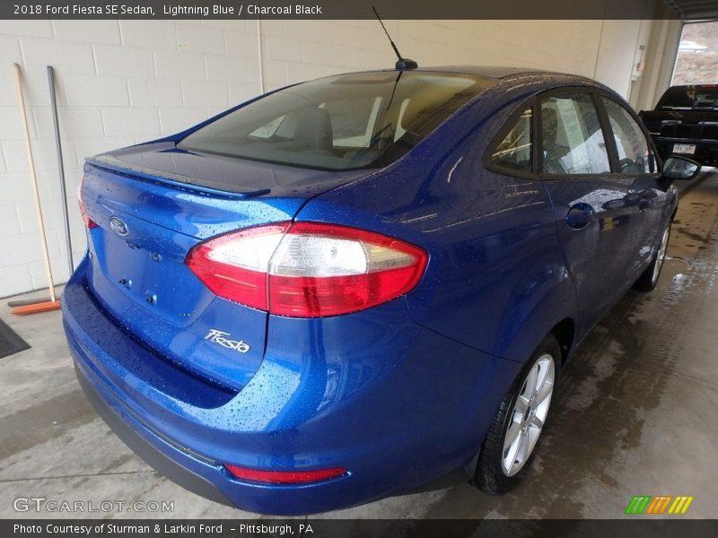 Lightning Blue / Charcoal Black 2018 Ford Fiesta SE Sedan