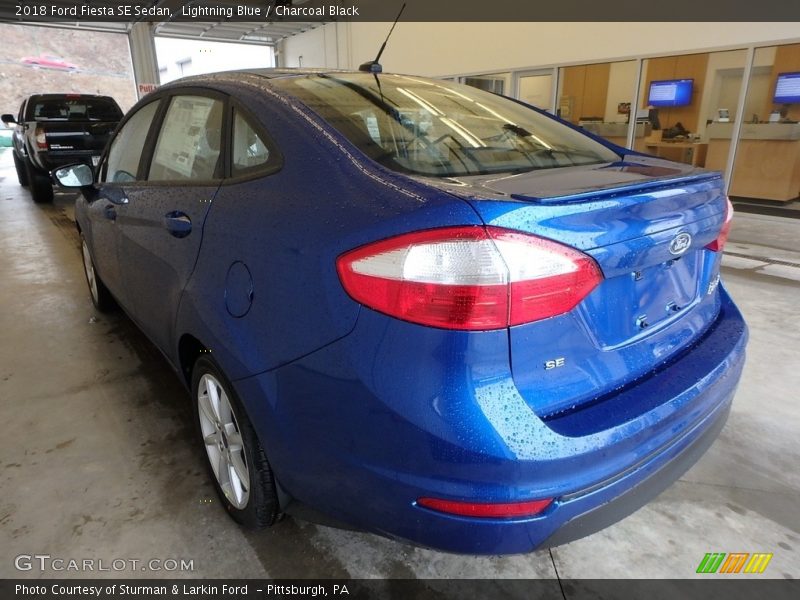 Lightning Blue / Charcoal Black 2018 Ford Fiesta SE Sedan