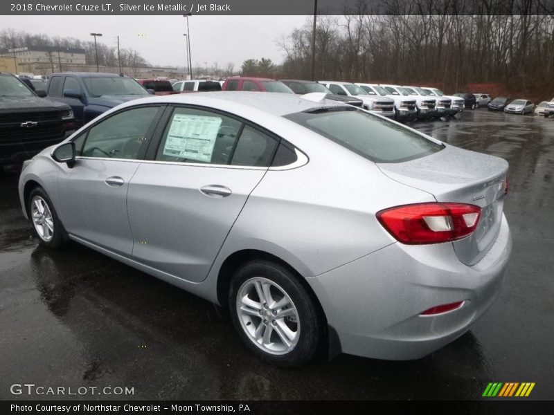 Silver Ice Metallic / Jet Black 2018 Chevrolet Cruze LT