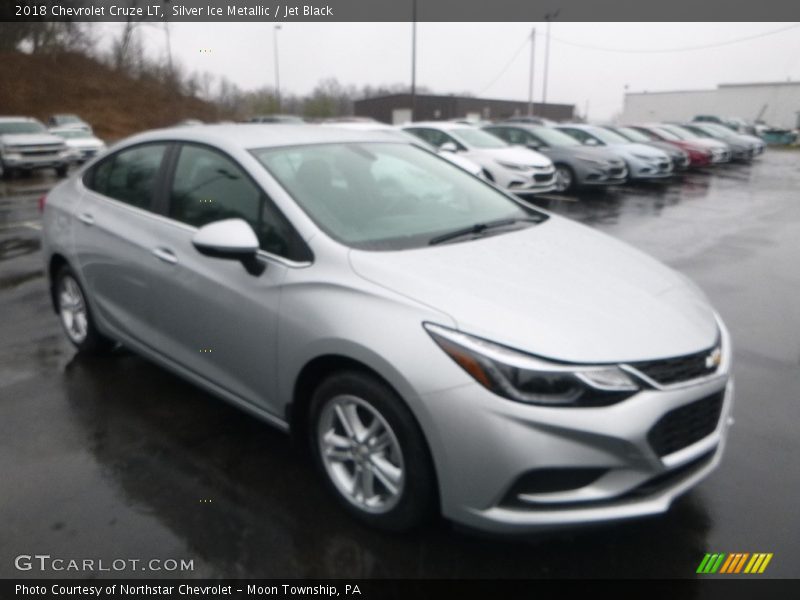 Silver Ice Metallic / Jet Black 2018 Chevrolet Cruze LT