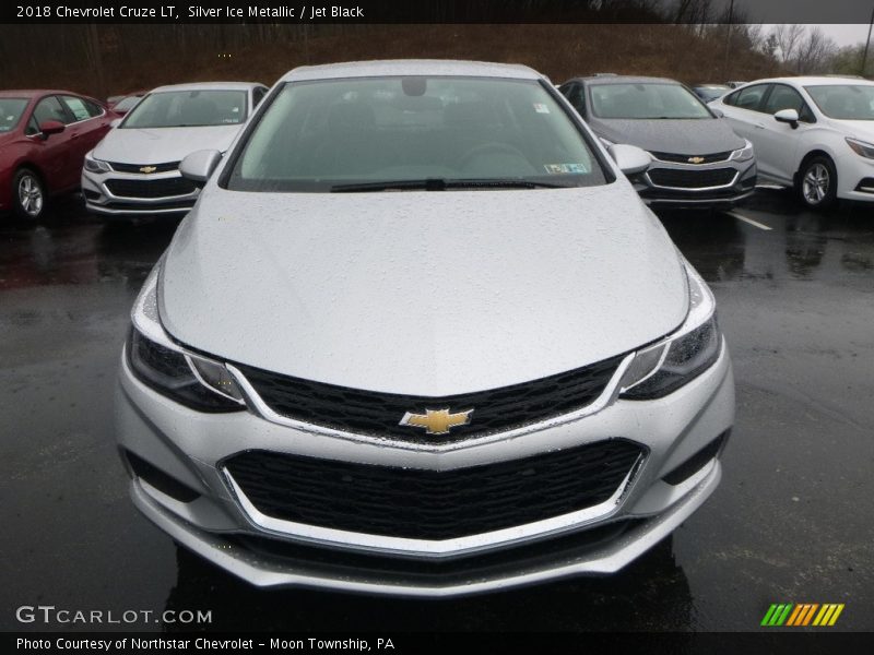 Silver Ice Metallic / Jet Black 2018 Chevrolet Cruze LT