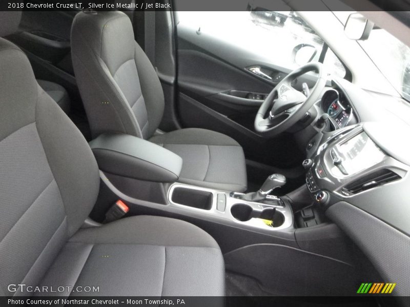 Silver Ice Metallic / Jet Black 2018 Chevrolet Cruze LT