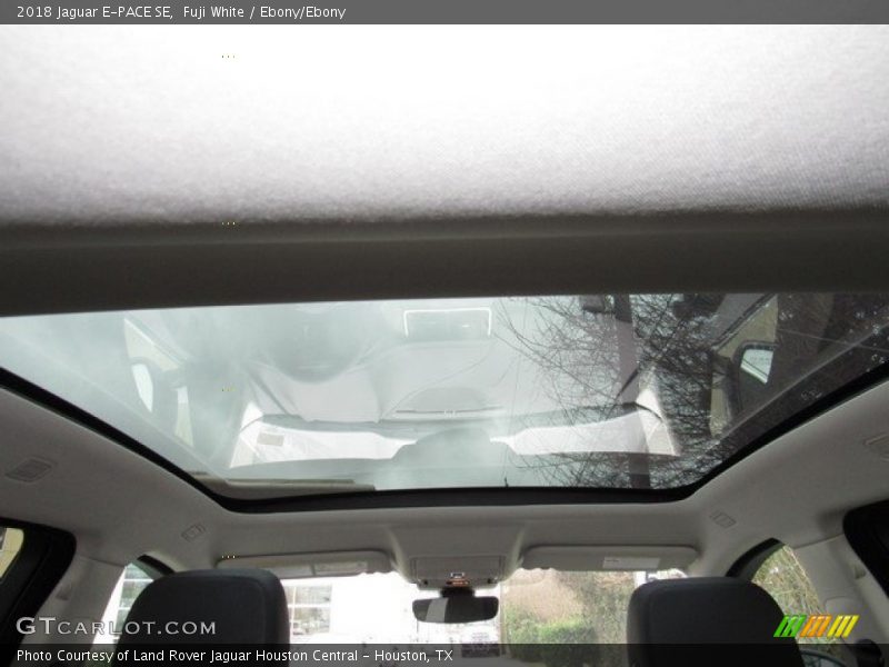 Fuji White / Ebony/Ebony 2018 Jaguar E-PACE SE