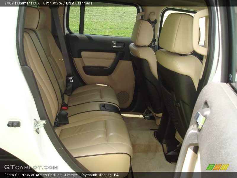 Birch White / Light Cashmere 2007 Hummer H3 X