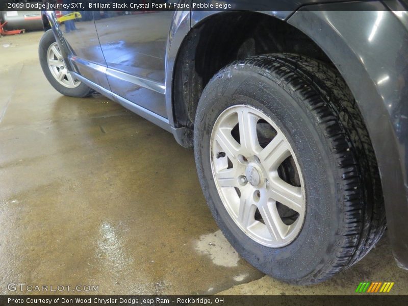 Brilliant Black Crystal Pearl / Pastel Pebble Beige 2009 Dodge Journey SXT