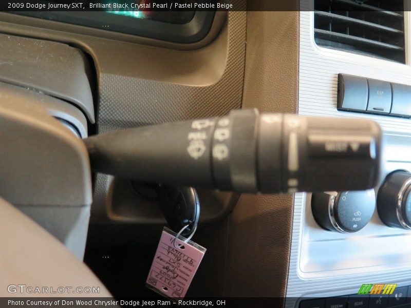 Brilliant Black Crystal Pearl / Pastel Pebble Beige 2009 Dodge Journey SXT