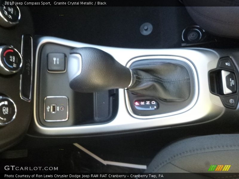 Granite Crystal Metallic / Black 2018 Jeep Compass Sport