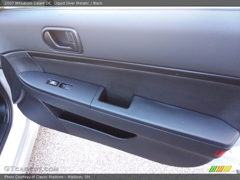 Liquid Silver Metallic / Black 2007 Mitsubishi Galant DE